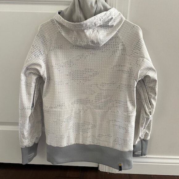 DC Exotex 10000 Hooded Snowboard/Ski Jacket with Thmbholes in Sleeves - Picture 2 of 5